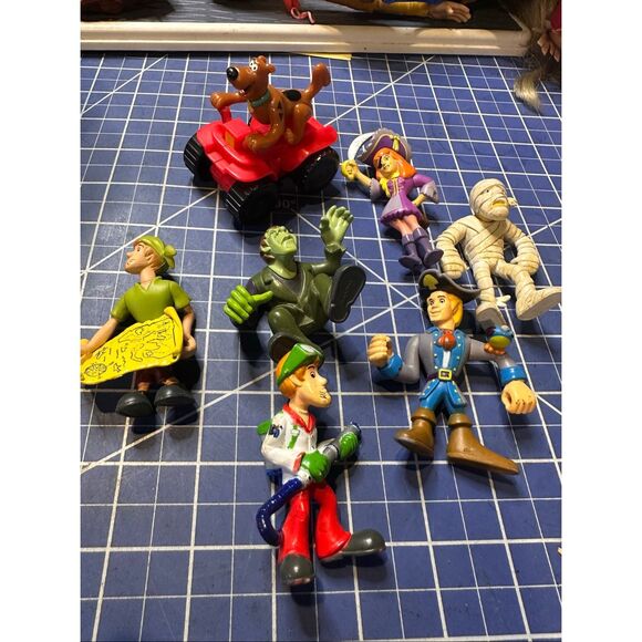 SCOOBY DOO retro vintage action figure bundle 7 pcs  24368 - Picture 3 of 3
